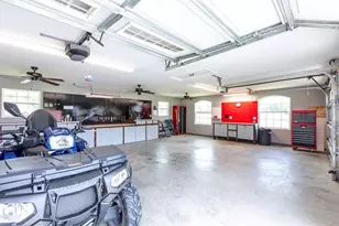 733 SW Marynik Dr, High Springs, FL 32643 - Photo 37