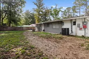 1636 NW 34th Pl, Gainesville, FL 32605 - Photo 23