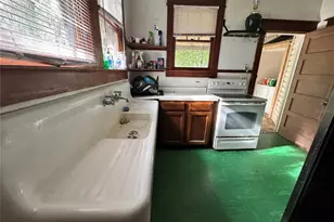 907 NW 11th Ave, Gainesville, FL 32601 - Photo 17