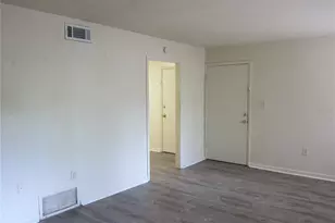 300 NW 20th Ave, Gainesville, FL 32609 - Photo 11