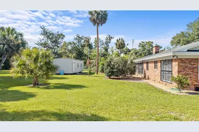 214 SE 2nd Street, Chiefland, FL 32626 - Photo 11