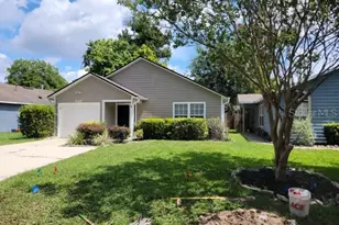2916 SW 40th Pl, Gainesville, FL 32608 - Photo 3