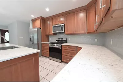 7616 SW 10th Avenue, Gainesville, FL 32607 - Photo 7