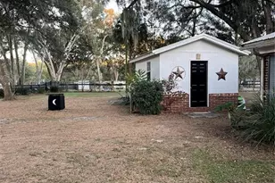 13565 NE 38th Ave, Anthony, FL 32617 - Photo 17