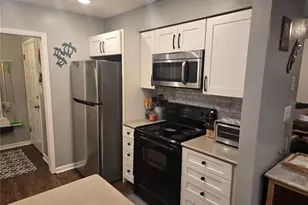 7605 SW 7th Pl, Gainesville, FL 32607 - Photo 7