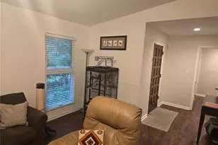 7605 SW 7th Pl, Gainesville, FL 32607 - Photo 3