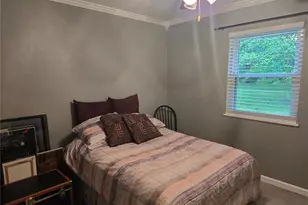 7605 SW 7th Pl, Gainesville, FL 32607 - Photo 11