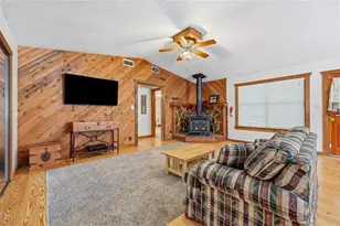 470 SW Santa Fe Dr, Fort White, FL 32038 - Photo 25