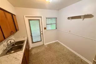 932 NE 6th Ave, Gainesville, FL 32601 - Photo 3