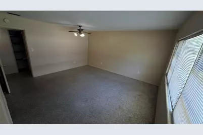 930 NE 6th Avenue, Gainesville, FL 32601 - Photo 3