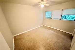 932 NE 6th Ave, Gainesville, FL 32601 - Photo 5