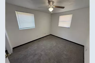912 SW 6th Avenue, Gainesville, FL 32601 - Photo 5
