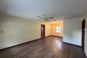 901 NE 23rd St, Gainesville, FL 32641 - Photo 9