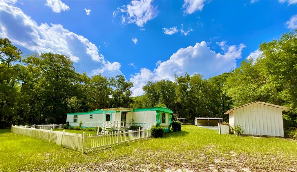 8232 Swan Lake Rd - 8232 Swan Lake Rd, Melrose, FL 32666 Luxury Property | Jose Angel Pina