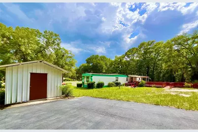 8232 Swan Lake Road, Melrose, FL 32666 - Photo 9