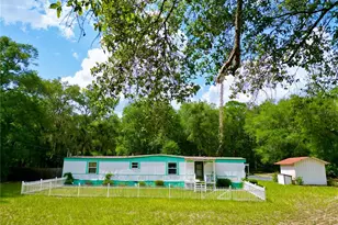 8232 Swan Lake Rd, Melrose, FL 32666 - Photo 23