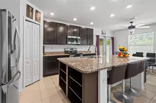 672 NW 247th Ter, Newberry, FL 32669 - Photo 5