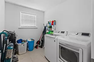 672 NW 247th Ter, Newberry, FL 32669 - Photo 25