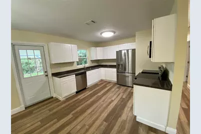 1411 SE 35th St, Gainesville, FL 32609 - Photo 5