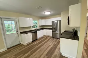 1411 SE 35th St, Gainesville, FL 32609 - Photo 5