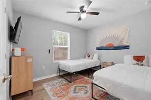 740 NW 8th St, Gainesville, FL 32601 - Photo 13