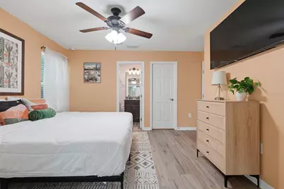 740 NW 8th Street, Gainesville, FL 32601 - Photo 17
