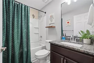 740 NW 8th St, Gainesville, FL 32601 - Photo 15