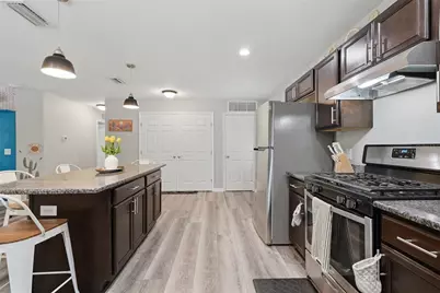 740 NW 8th Street, Gainesville, FL 32601 - Photo 11