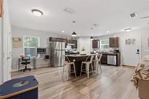 740 NW 8th St, Gainesville, FL 32601 - Photo 5