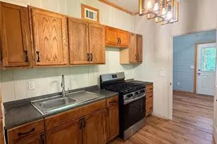 1229 NE 3rd Ave, Gainesville, FL 32641 - Photo 11