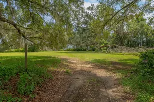 276 SW Tabernacle Gln, Lake City, FL 32025 - Photo 5