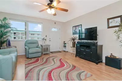 5935 30 Avenue S #206, Gulfport, FL 33707 - Photo 3
