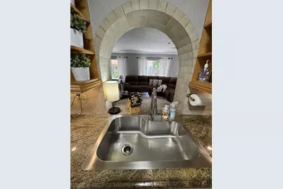 14821 Palmetto Palm Avenue, Miami Lakes, FL 33014 - Photo 9