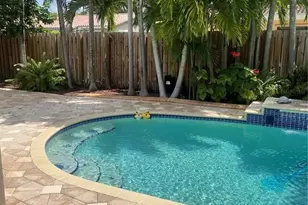 14821 Palmetto Palm Ave, Miami Lakes, FL 33014 - Photo 27