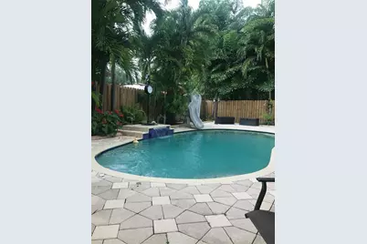 14821 Palmetto Palm Avenue, Miami Lakes, FL 33014 - Photo 25