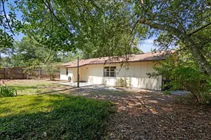 1302 NE 14th Ter, Gainesville, FL 32601 - Photo 21