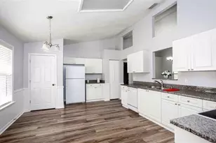 1029 NW 90th Dr, Gainesville, FL 32606 - Photo 5