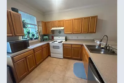 621 SW 10th Street #203, Gainesville, FL 32601 - Photo 3