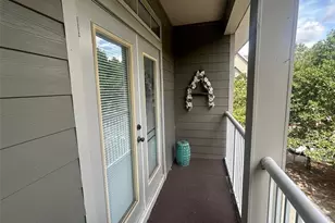 621 SW 10th St, Gainesville, FL 32601 - Photo 15