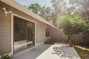 3915 NW 7th Pl, Gainesville, FL 32607 - Photo 3
