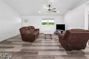21411 NW 209th Terrace, High Springs, FL 32643 - Photo 9