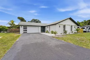 4731 Atlantic Ave, Sarasota, FL 34233 - Photo 3