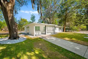 1919 NE 17th Dr, Gainesville, FL 32609 - Photo 3