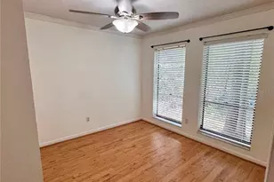 223 NW 34th St, Gainesville, FL 32607 - Photo 9