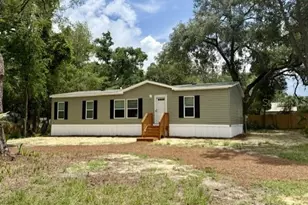 713 NE 3rd St, Chiefland, FL 32626 - Photo 1