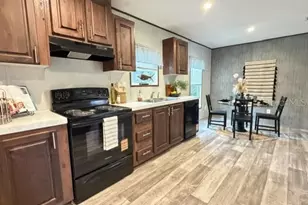 713 NE 3rd St, Chiefland, FL 32626 - Photo 11