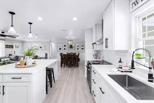 3201 NW 202nd St, Newberry, FL 32669 - Photo 7