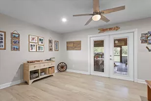 3201 NW 202nd St, Newberry, FL 32669 - Photo 11