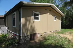 108 Pineshore Dr, Satsuma, FL 32189 - Photo 9