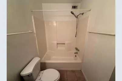 83 SE 16th Avenue #E102, Gainesville, FL 32601 - Photo 13